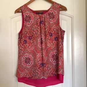 Adorable lightweight flowy dressy top